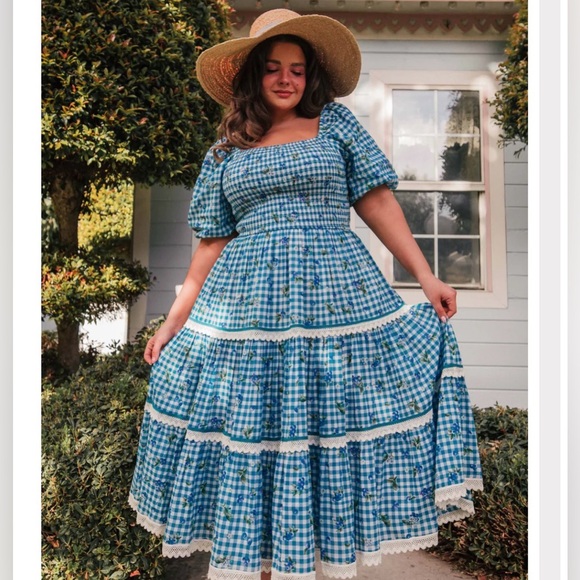 JessaKae Dresses & Skirts - JessaKae women’s 6x blueberry muffin tiered gingham maxi dress smocked